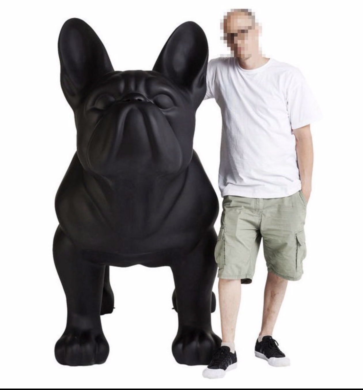 Sculpture en résine d’un bouledogue français géant 180cm design black