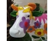 VACHE A FLEURS EN RESINE L 225CM