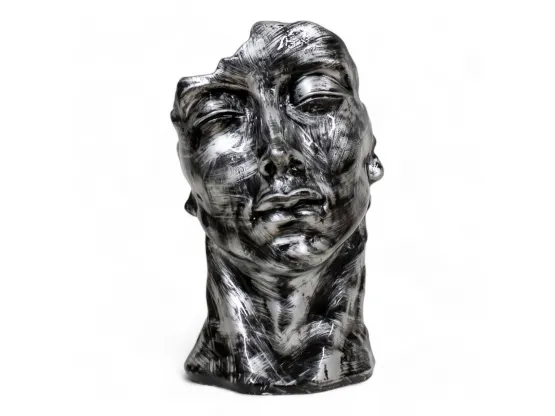 VISAGE EN RESINE PATINÉ ARGENT H 52 CM