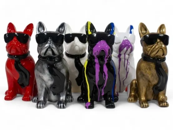 MINI CHIEN TRASH NOIR EN RESINE H 18 CM