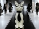 STATUE CHAT EN RESINE LUNETTES ET CRAVATE BLANC / NOIR 80 CM