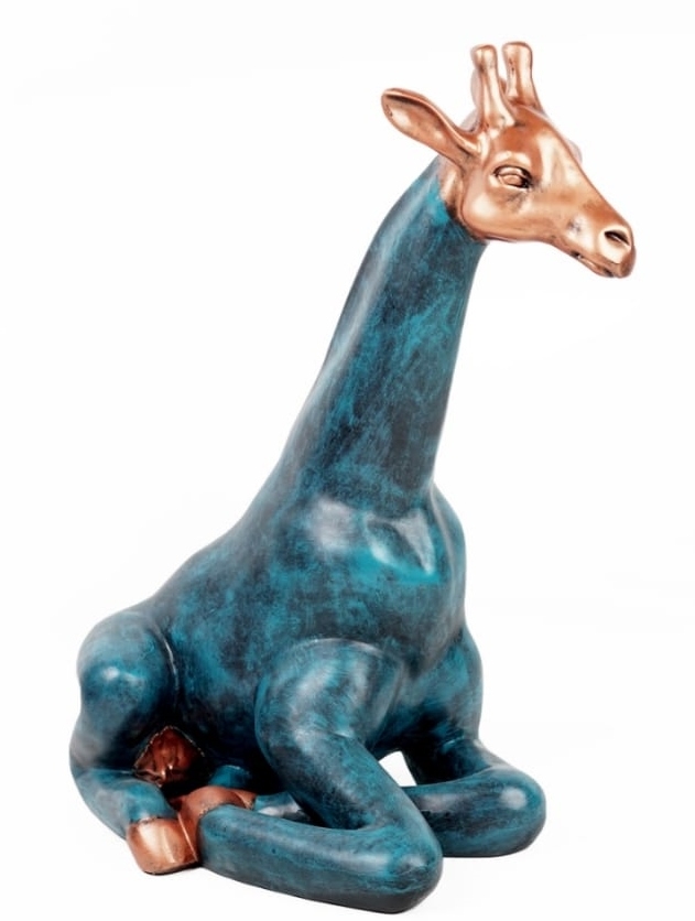 GIRAFE ASSISE EN RESINE 85 CM BLEU-BRONZE