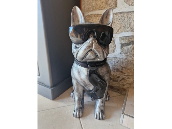 BOULEDOGUE LUNETTES CRAVATE EN RESINE H 60CM