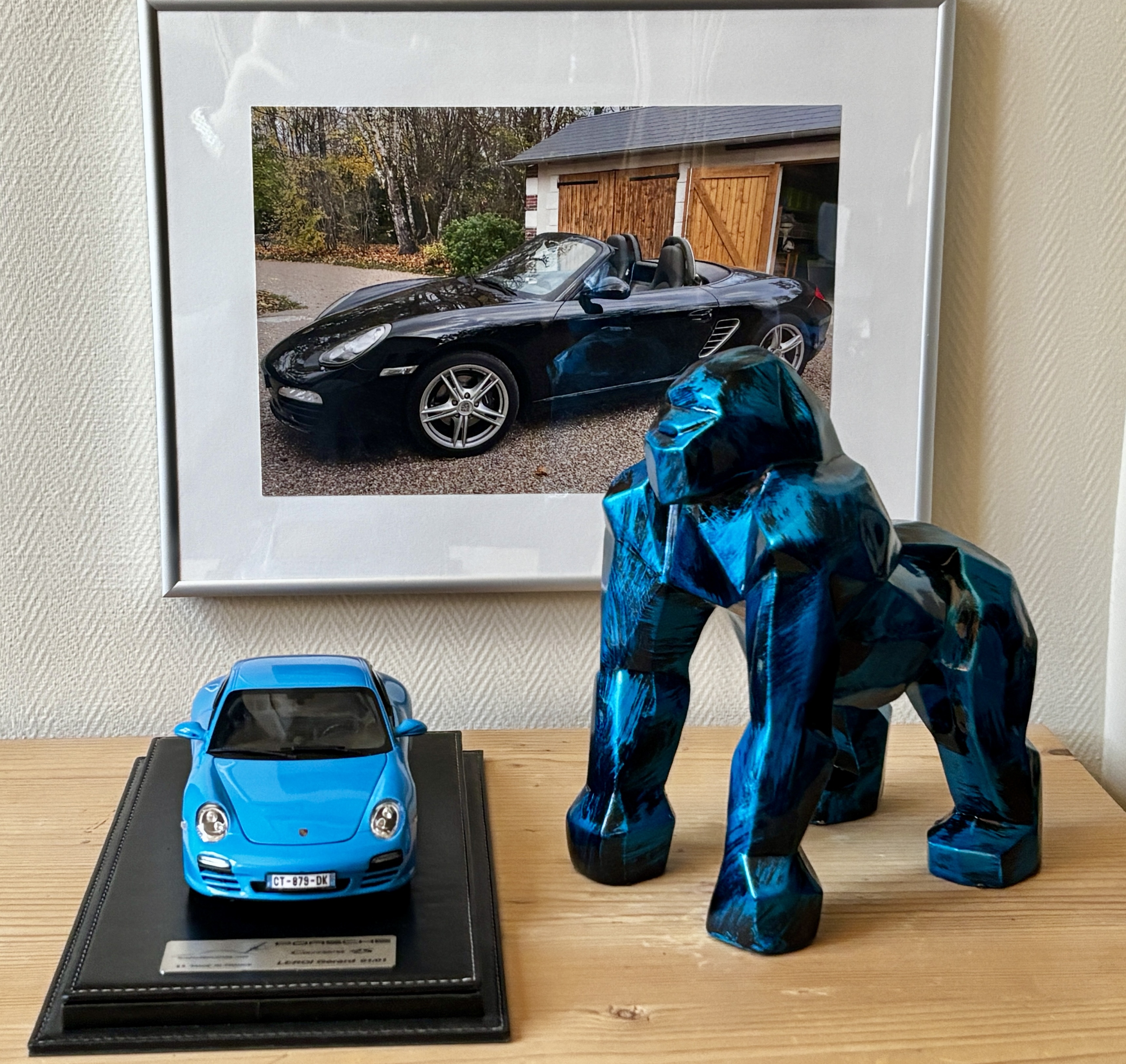 GORILLE ORIGAMI EN RESINE BLEU PATINÉ 25 CM